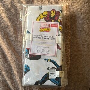 NIB Pottery barn kids Marvel glow in the dark organic toddler sheet set